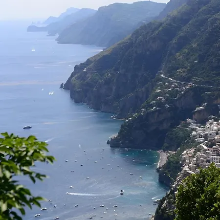 Estate4home - Casa Satriano Lejlighed *