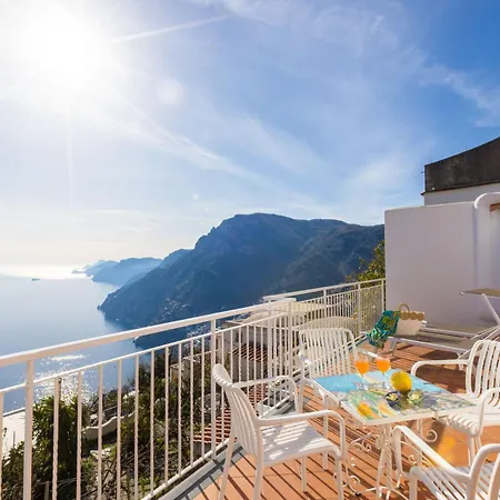 Casa Satriano Apartment *