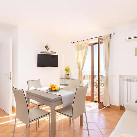 Estate4home - Casa Satriano * פוזיטנו