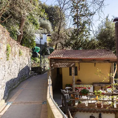 Casa Satriano Apartment *